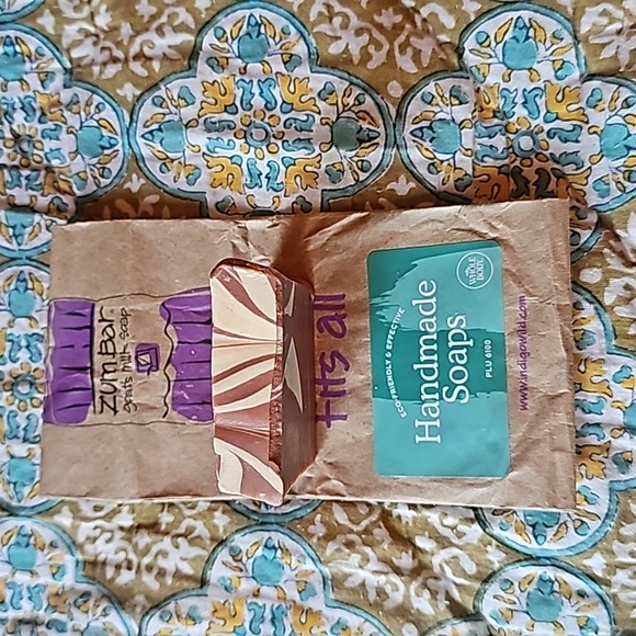 Zum Bar Handmade Goat's Milk Soap - Picture 2 of 4